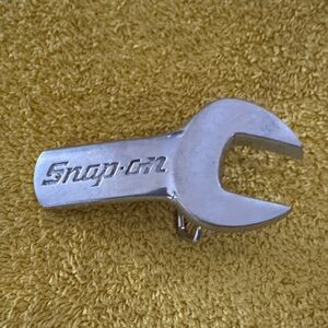 Snap-on Silver Wrench belt buckle